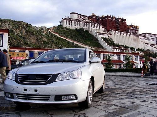 一批众泰2008现车到达重庆4S店